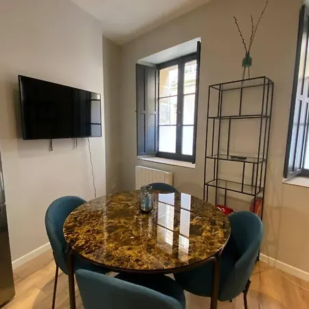 Cocon Des Chandeliers * Bordeaux