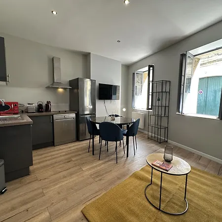 Cocon Des Chandeliers Apartament Bordeaux