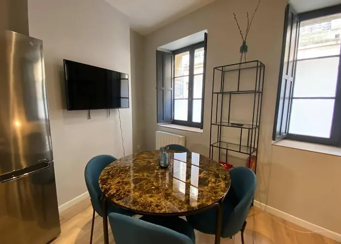 Cocon Des Chandeliers * Μπορντό